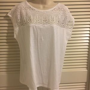 Loft vintage soft sleeve-less shirt w/ lace detail